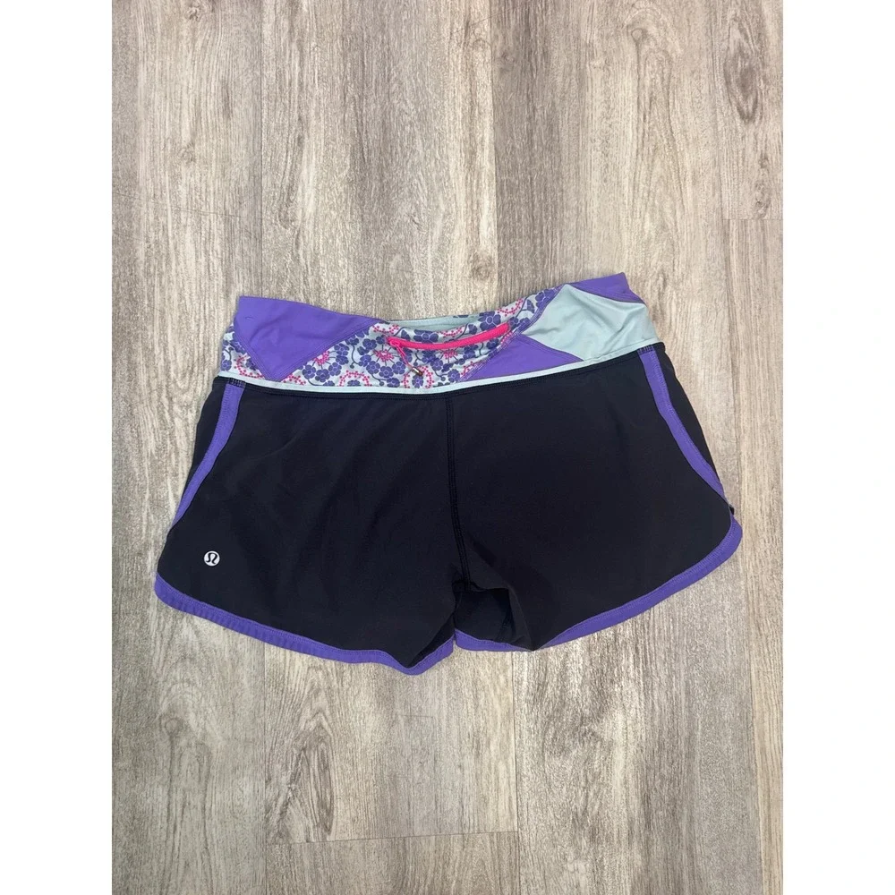 Lululemon Groovy Run shorts in Black Power Purple Flora Run Speed‎ Short Size 6